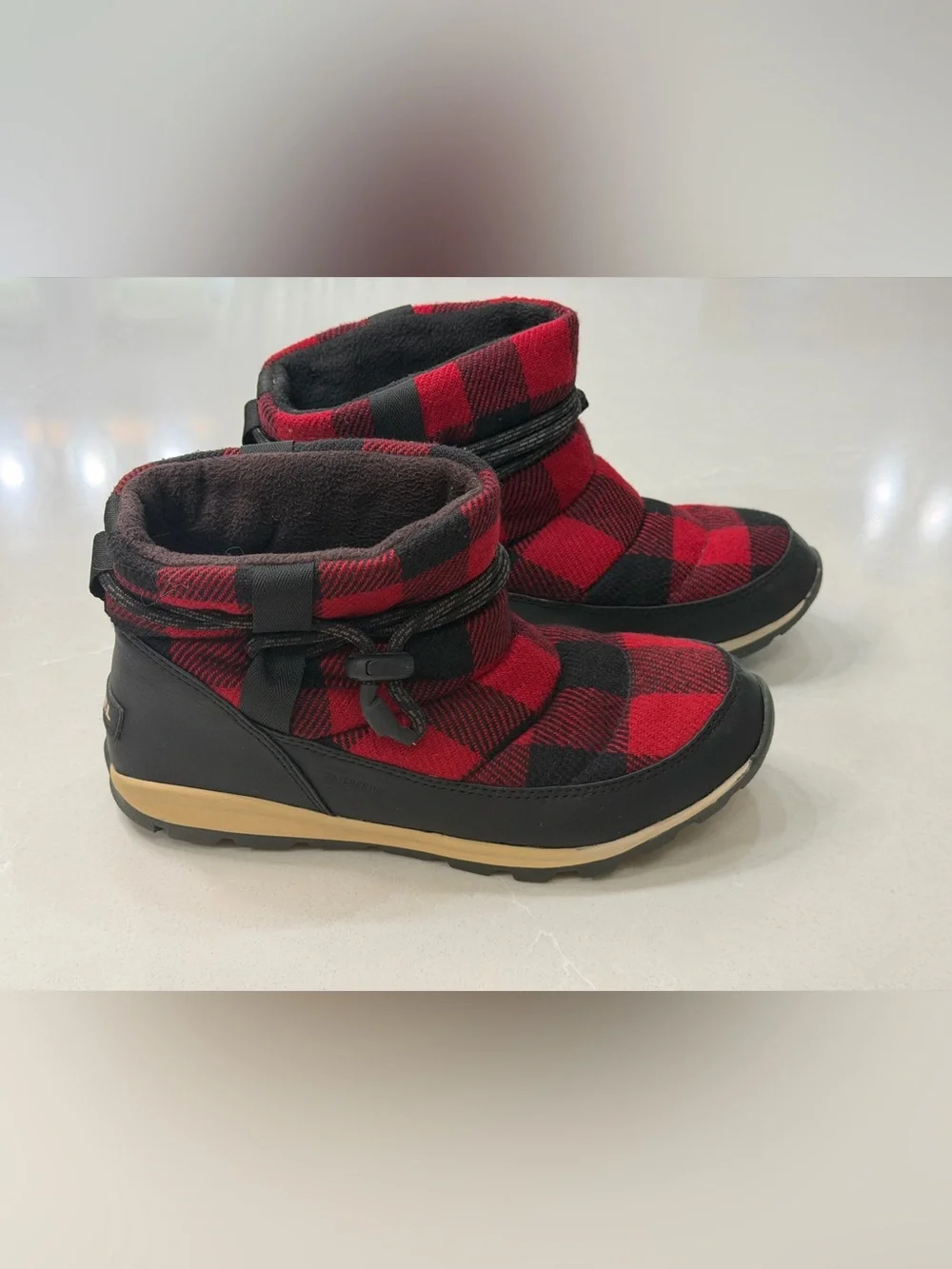 SOREL Whitney Short Red Black Buffalo Plaid Winter Snow Boots Waterproof Size 8